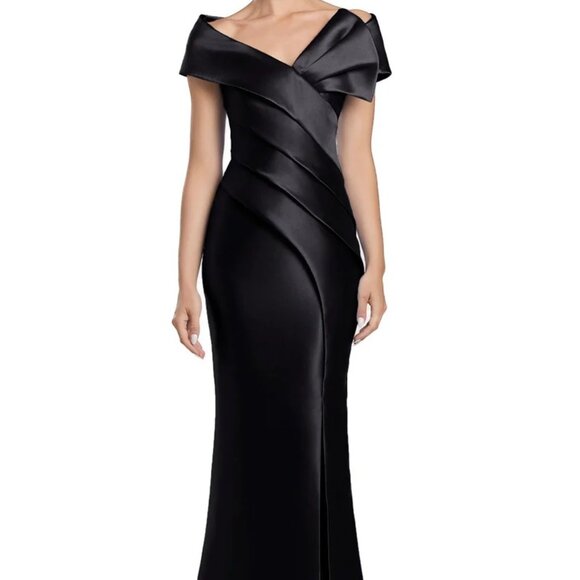 NWT Alexander by Daymor 2052F24 Mother of the Bride Off Shoulder Black Size 14 - Picture 1 of 8